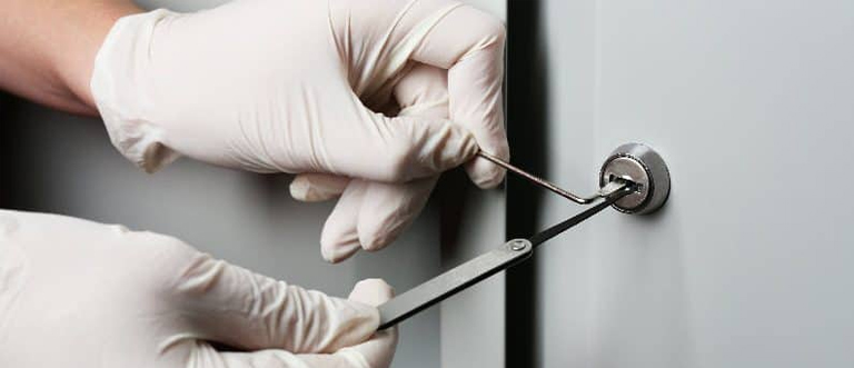 Commercial Emergency Locksmith Hatchet Lake